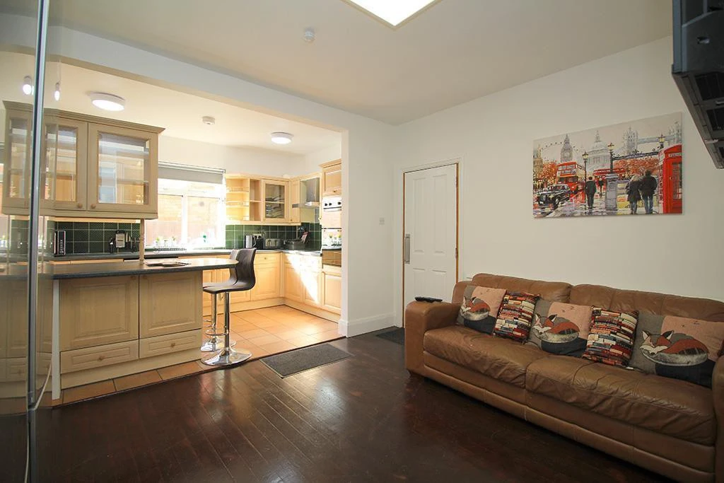 Living Area (Shared)