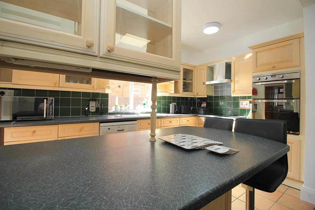 Kitchen (Shared)