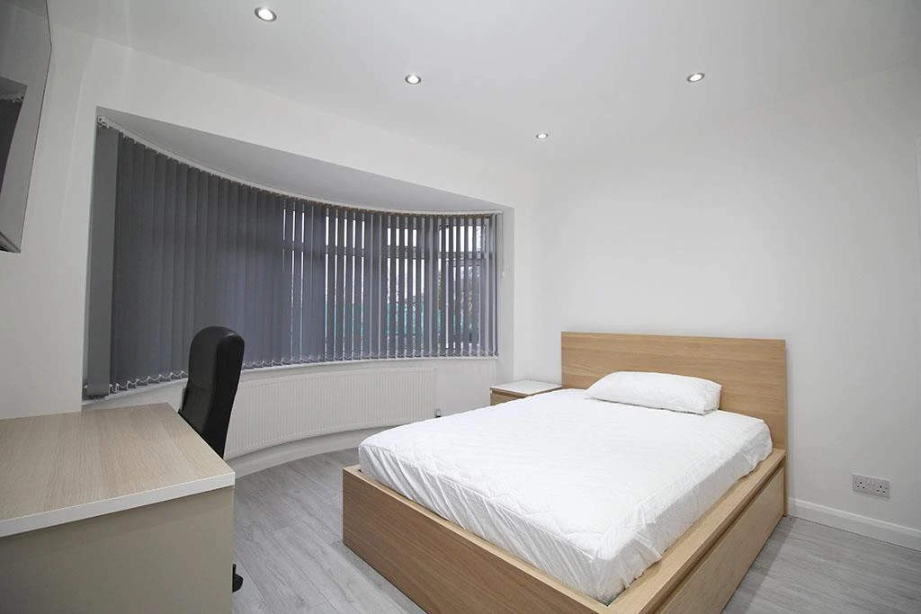 Bed and bay window