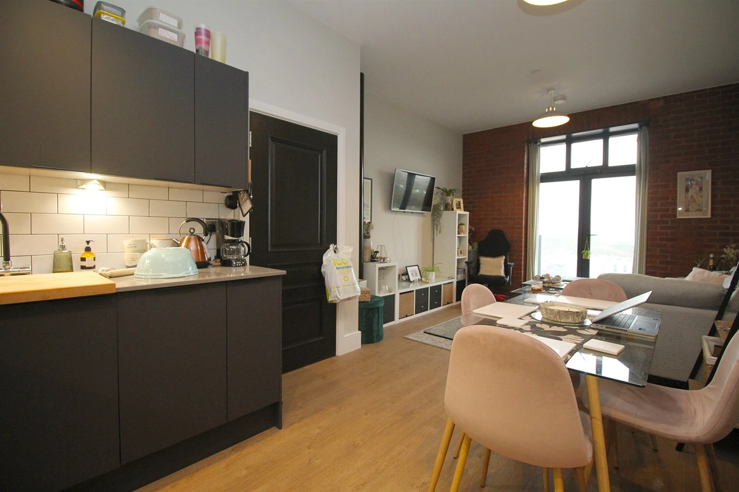 Lounge / Diner