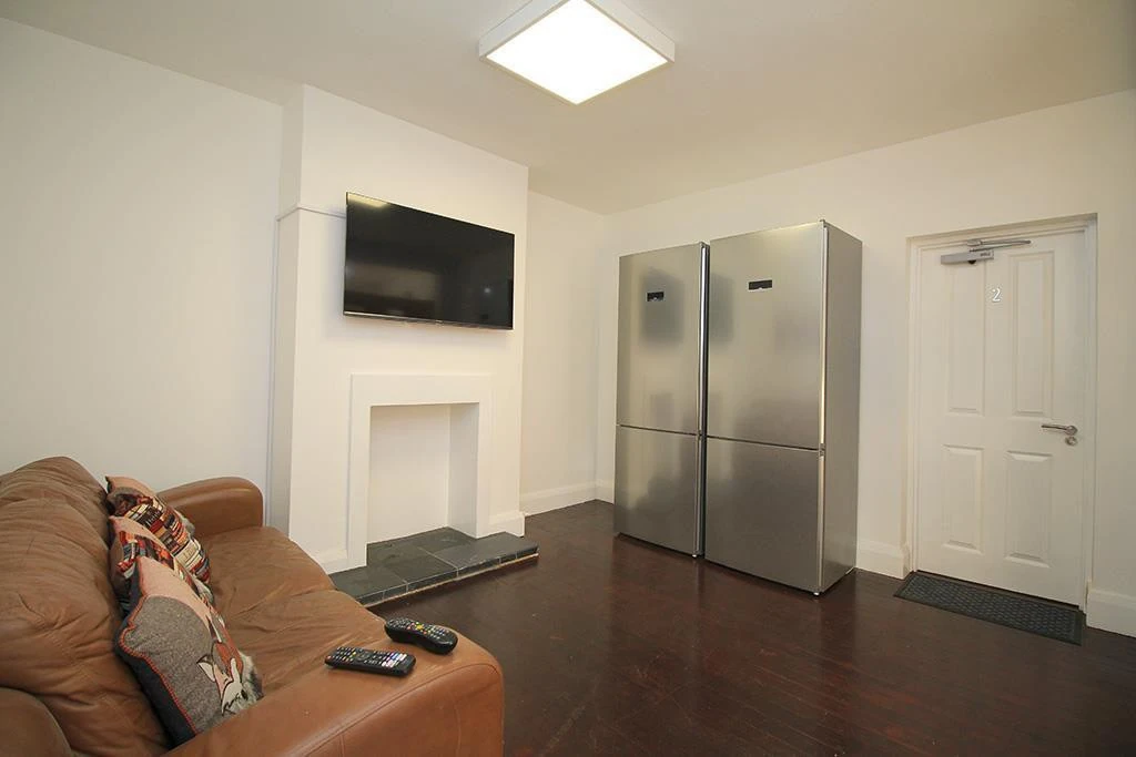 Living Area (Shared)