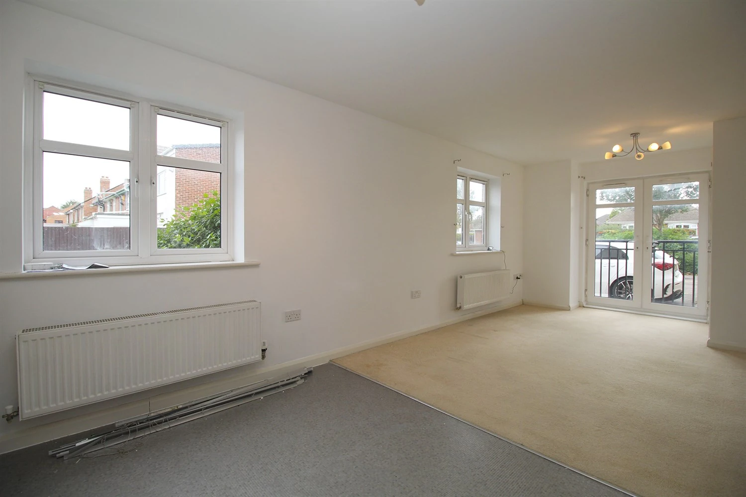Kitchen / Lounge