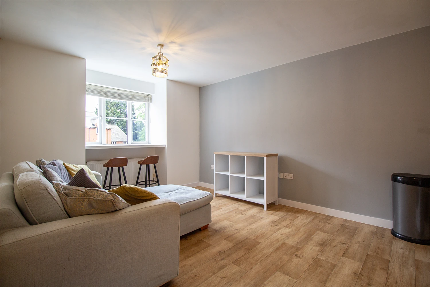 Kitchen / Lounge