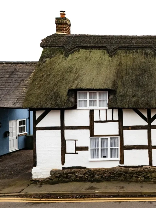 A stunning thatched cottage, full of character throughout. This welcoming home boasts sizeable reception rooms, large bedrooms upstairs, beautiful garden, and more.