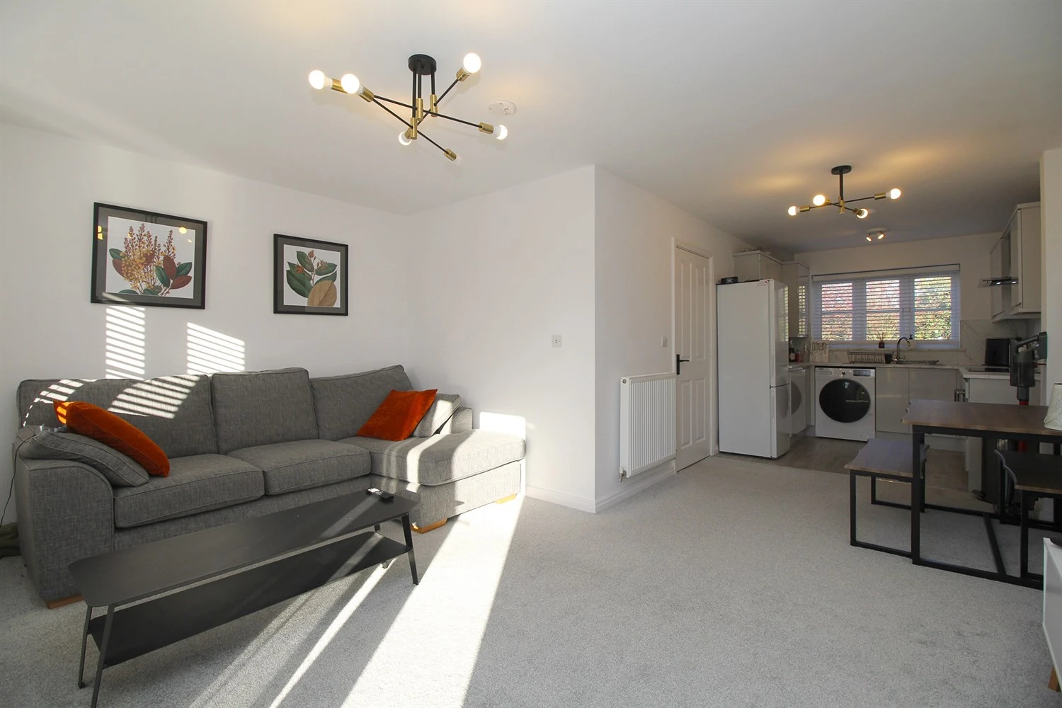 Lounge / Kitchen