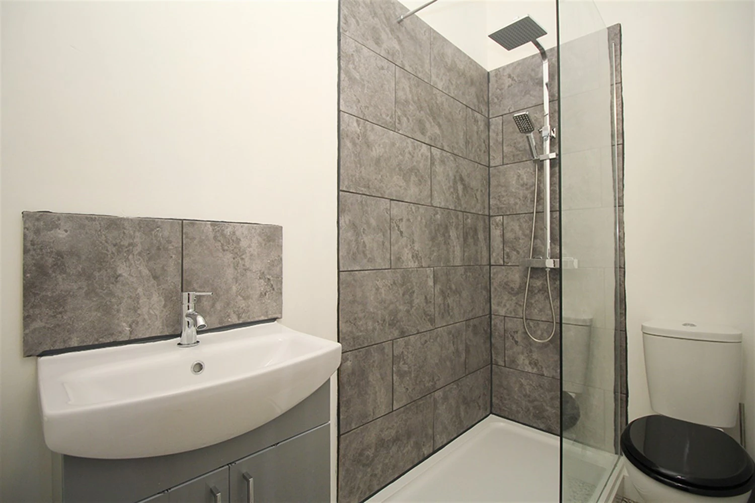 Ensuite Shower Room